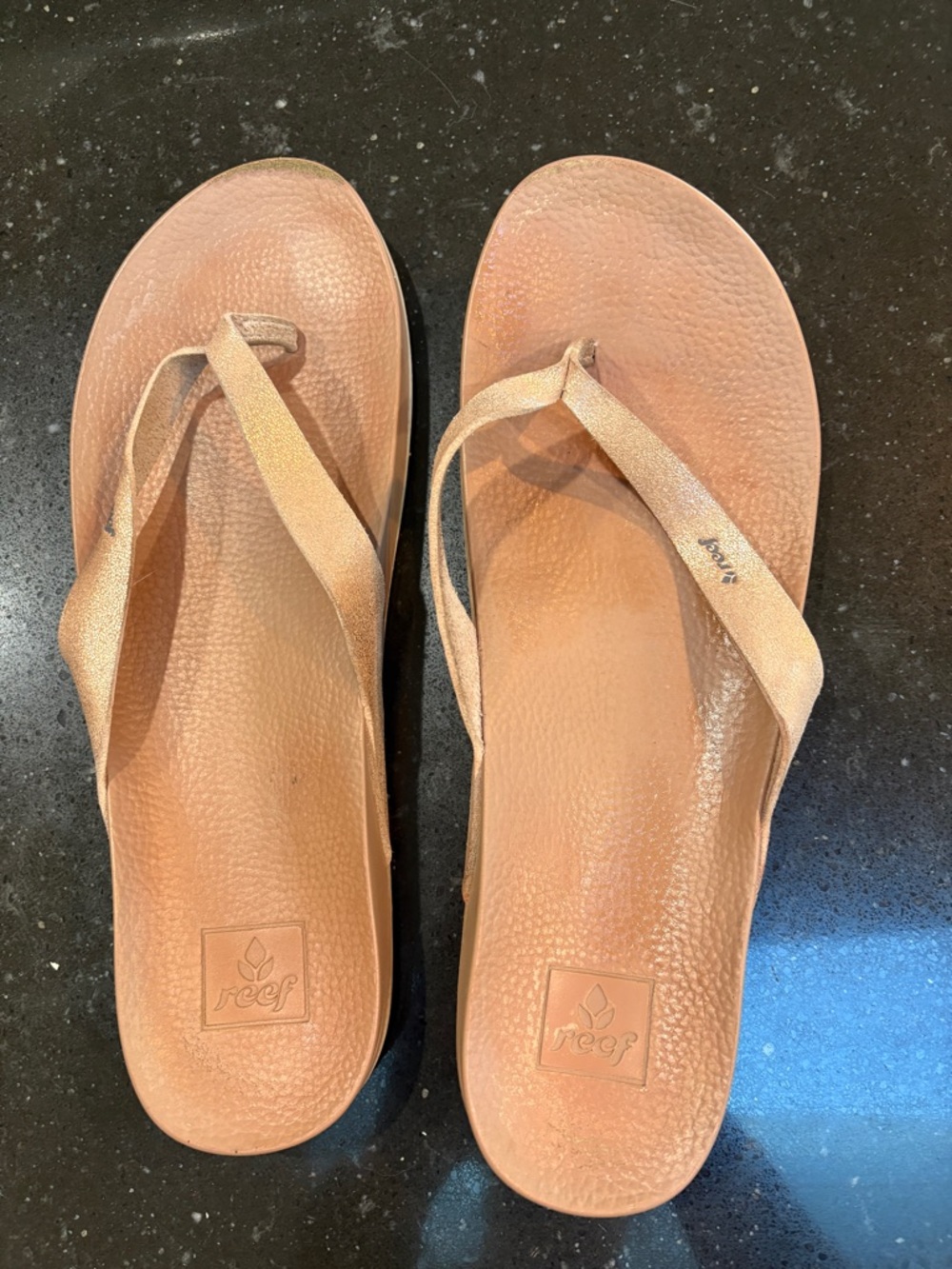 Reef Women’s Metallic Rose Gold Thong Sandals